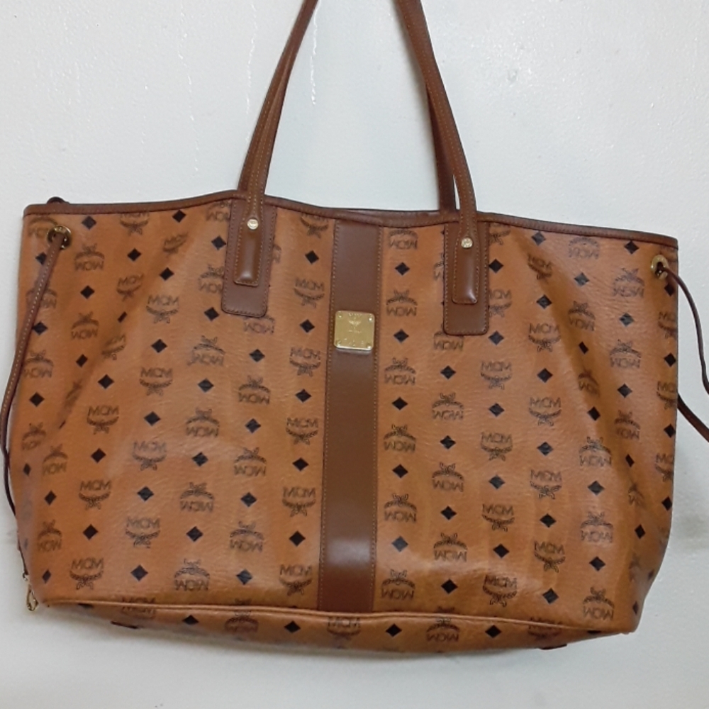 AUTHENTIC MCM REVERSIBLE TOTE XL